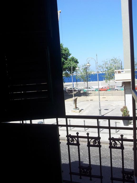 Opera Relais Bed & Breakfast Messina Ngoại thất bức ảnh